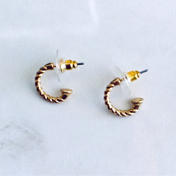 🆕 NWT 🐉 Pavé Snake Gold Earrings - Picture 5 of 5
